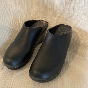 No 6. New School Clog on Wedge